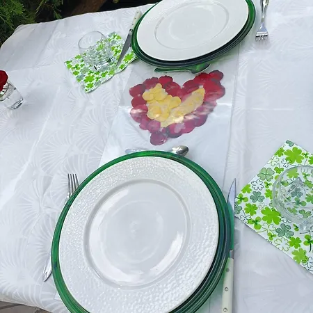 La Flamina Sejour Bien-etre Pour 6 Spa, Diner, Sophrologie Et Petit-dejeuner Bed & Breakfast 3*