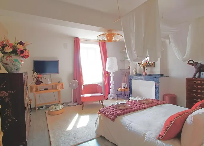 Halte Premium A Velo Entre Amis Proche Du Canal Du Midi Et De La Cite De Carcassonne Avec Privatif, Repas Maison, Nuitee Et Pdj Pour 6 Personnes Bed & Breakfast