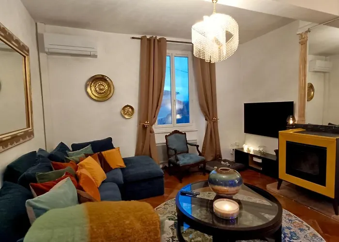 Halte Premium A Velo Entre Amis Proche Du Canal Du Midi Et De La Cite De Carcassonne Avec Privatif, Repas Maison, Nuitee Et Pdj Pour 6 Personnes Bed & Breakfast